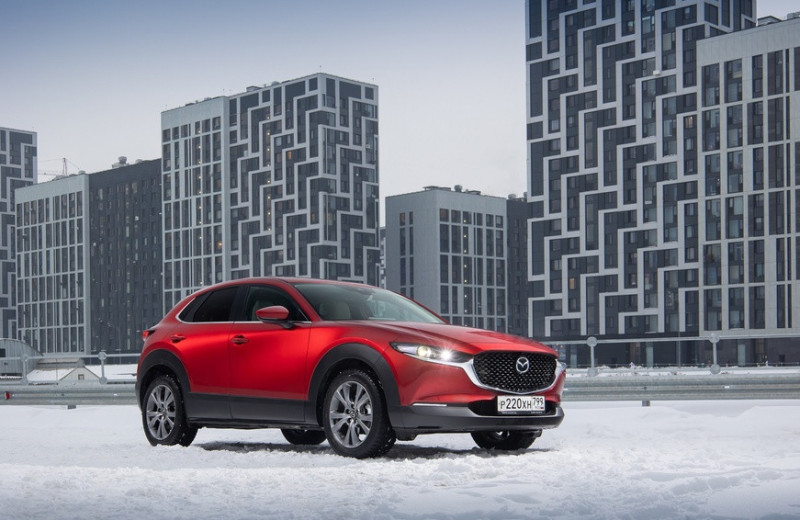 Ровно и дерзко: новый кроссовер Mazda приехал в Россию