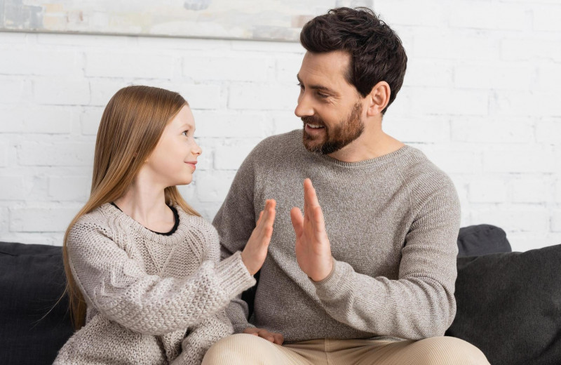 Как разговаривать с детьми, чтобы они чувствовали себя любимыми: 3 главных посыла — советы психолога