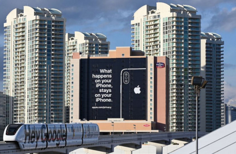«Одних технологий недостаточно»​: что раздражает рекламный рынок в Apple и как она зарабатывает на закрытости системы