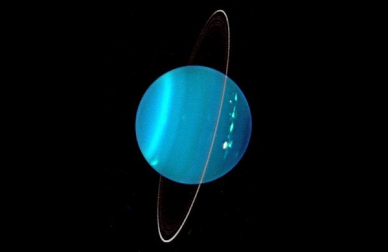 Найдены причины аномальных отклонений орбиты Урана