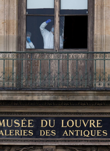 Ограбление за семь минут: все, что нужно знать про кражу драгоценностей из Лувра