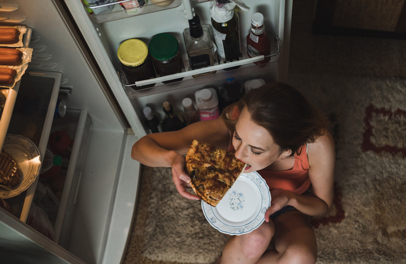 «Еда не должна вызывать тревогу»: как справиться с нарушением пищевого поведения