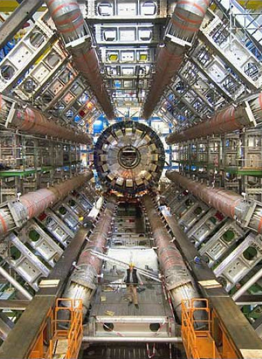 На Большом адронном коллайдере впервые зафиксировали признаки нейтрино