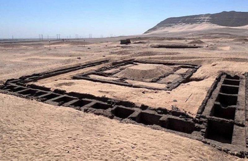 В 5000-летней гробнице одной из первых египетских правительниц нашли винный склад