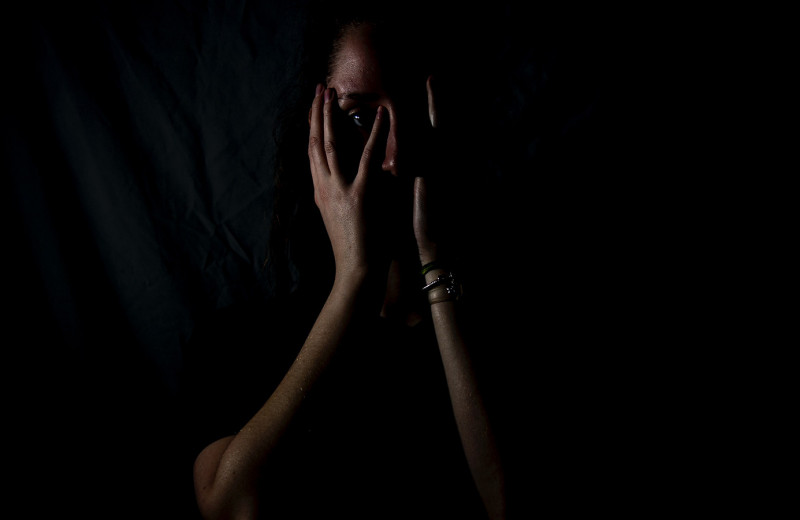 «Женщинам важно объединяться»: как кризисные центры укрывают жертв домашнего насилия