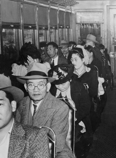 «Когда император был богом»: как этнические японцы жили в США во время войны