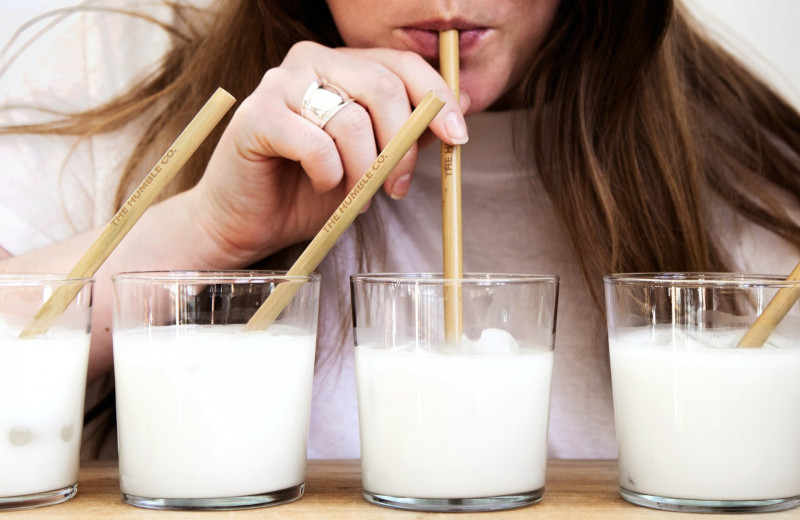 Может ли человек всю жизнь питаться лишь грудным молоком