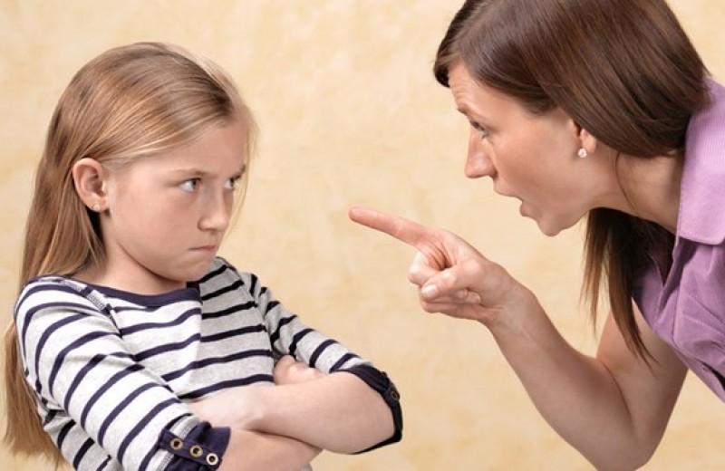 Как перестать кричать на детей и добиваться желаемого по-другому