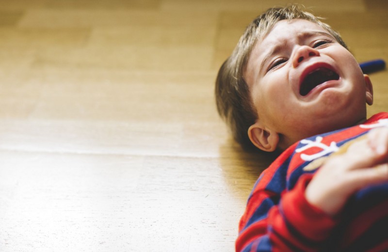 7 способов остановить детские истерики