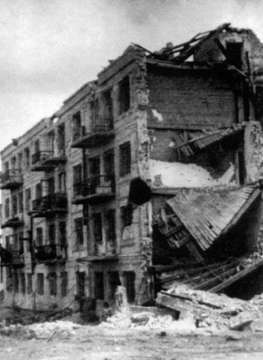 Снайпер дома Павлова: документальные кадры, как Анатолий Чехов убивает своего 40-го фашиста