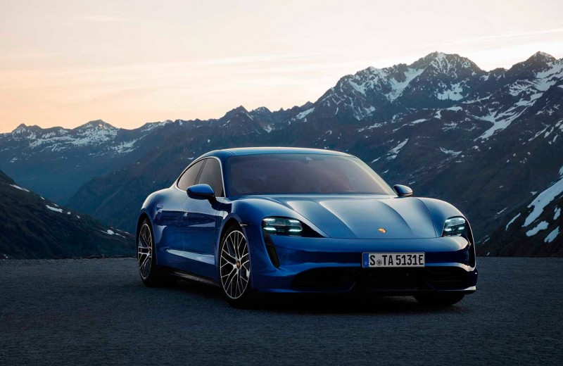 Tesla против Porsche: кто победит в битве электромобилей премиум-класса