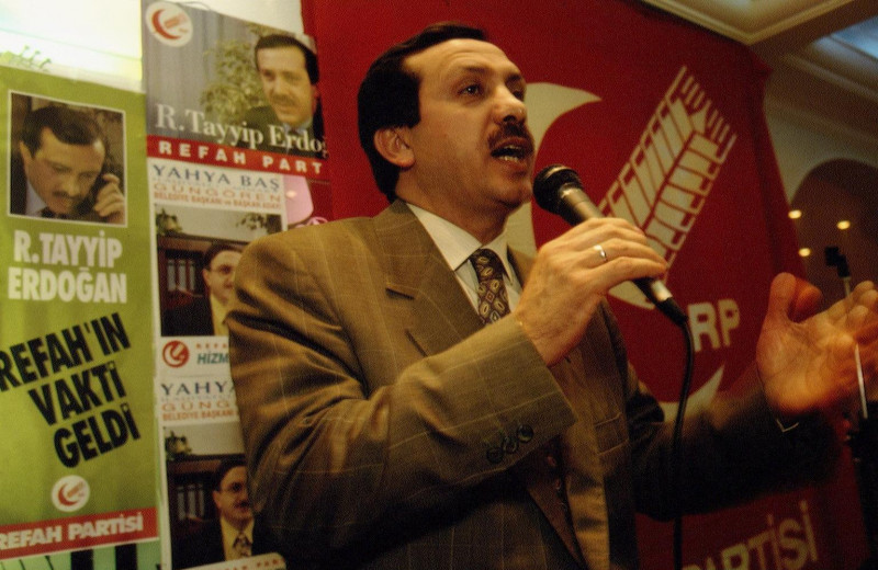За что сидел в тюрьме Реджеп Тайип Эрдоган