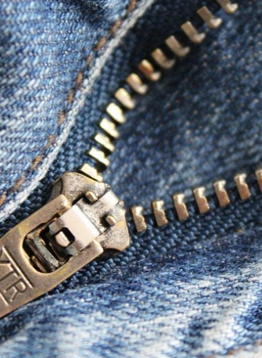 Как починить молнию на одежде без помощи мастера: простой ремонт своими руками