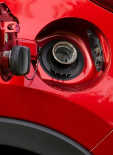 Вода в топливном баке: чем опасна, как убрать и чем это лучше сделать