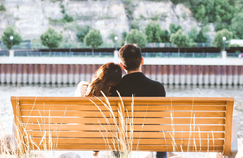 36 вопросов, которые надо задать друг другу, чтобы влюбиться