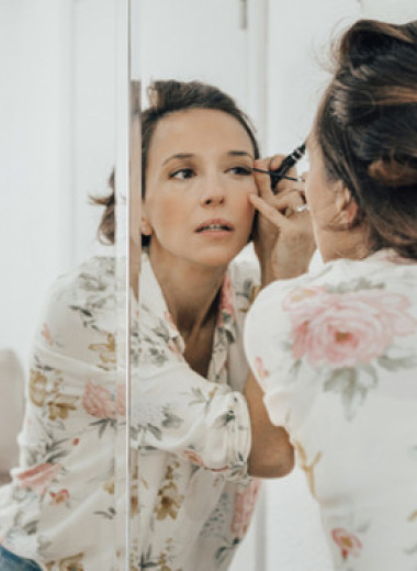 Законы привлекательности: нужен ли дома макияж
