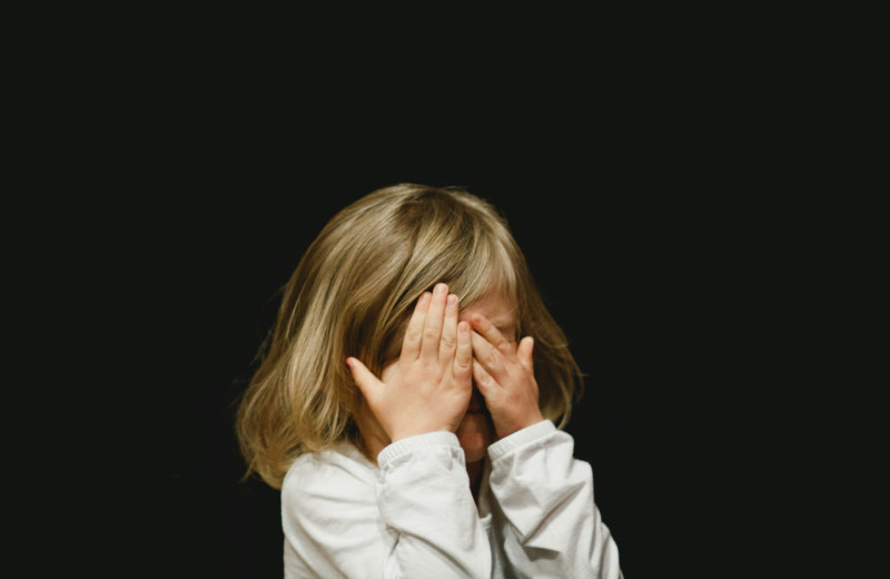 Узнайте, как жестокое обращение с детьми влияет на психику во взрослой жизни! Интересные факты