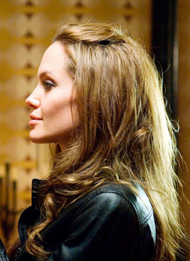 «Джоли ужасно целуется!»: самые кошмарные поцелуи актеров в кино