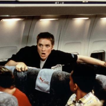 Пассажир подал в суд на «Аэрофлот» за то, что не выспался в полете