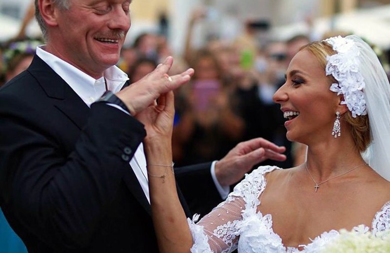 Платье за миллион и старинный замок: самые роскошные свадьбы чиновников