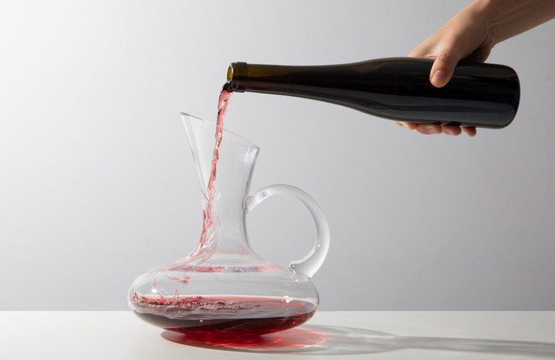 Не эстетики ради: что такое декантер для вина и зачем он вообще нужен