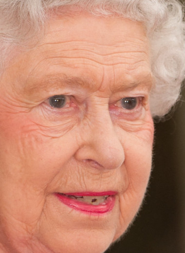 Как менялась Елизавета II: жизнь королевы Британии в трогательных фото