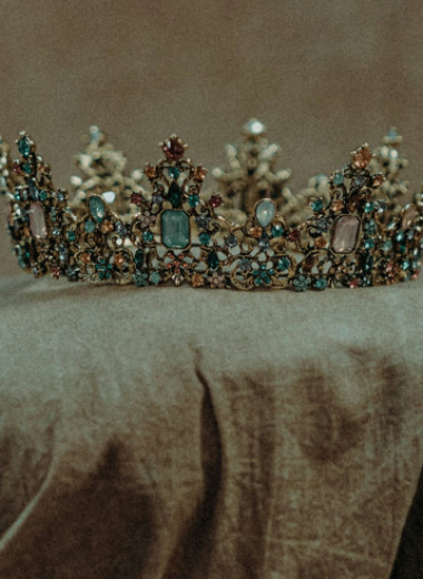 Темная сторона короны: 5 печально известных королевских скандалов