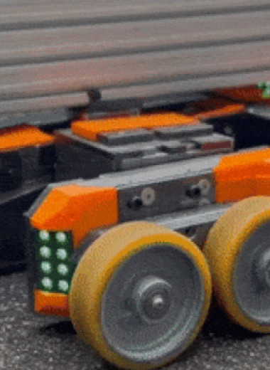 Рой шестиколесных грузовых платформ перевезет почти 40 тонн груза