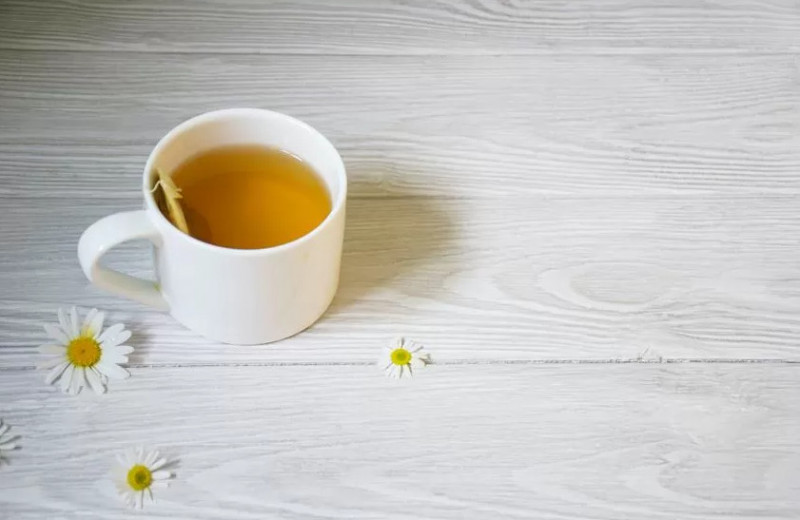 Какой чай выпить, чтобы избавиться от вздутия живота: 10 лучших вариантов