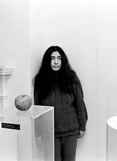 «Она во всём виновата!»: потрясающая история Йоко Оно, вдовы Джона Леннона