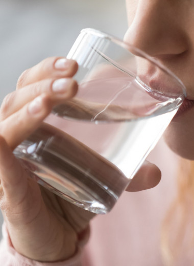 Правда ли нужно выпивать два литра воды в день? Ученые из Японии и США развенчали популярный миф