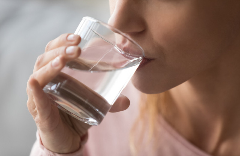Правда ли нужно выпивать два литра воды в день? Ученые из Японии и США развенчали популярный миф