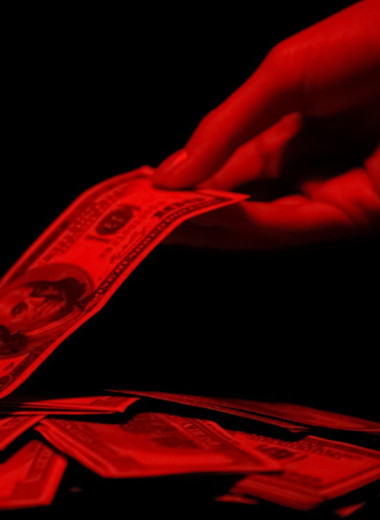 «Мстительное накопление»: сбережения как способ борьбы со стрессом и нестабильностью