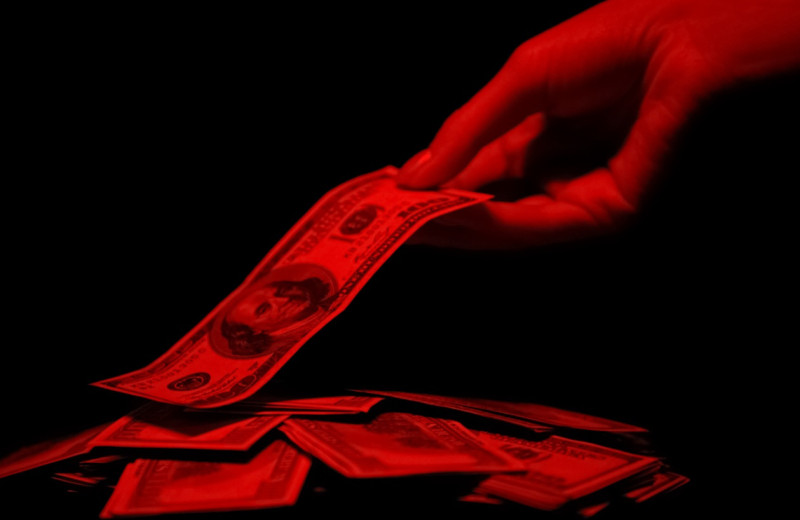 «Мстительное накопление»: сбережения как способ борьбы со стрессом и нестабильностью