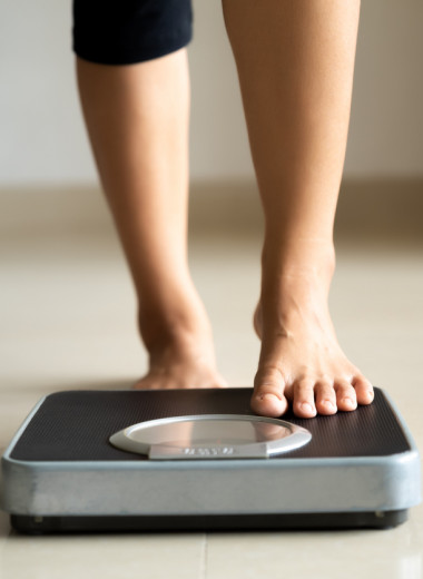 Ученые опровергли мнение о том, что взрослые люди набирают вес из-за плохого метаболизма