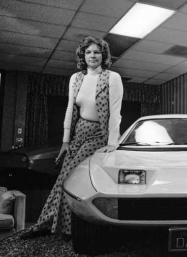 Это Лиз Кармайкл: она пообещала миру дешёвый трёхколесный автомобиль и сбежала с деньгами инвесторов