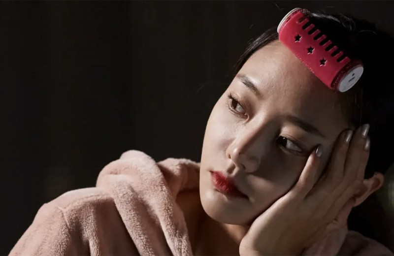 Вызывающе яркая помада: как макияж становится инструментом борьбы за права женщин