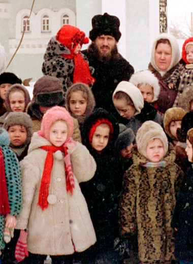 «Mersedes на детские деньги»: история самого многодетного отца России