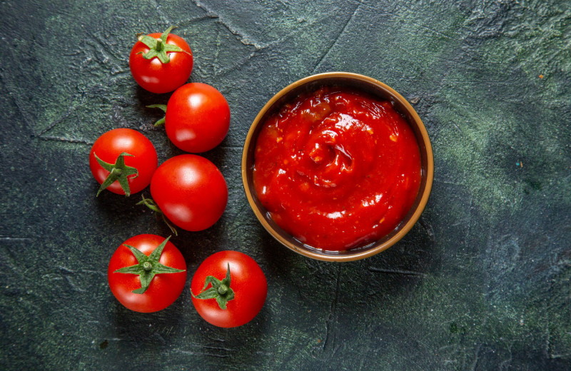 7 странных, но невероятно полезных способов применения кетчупа в быту