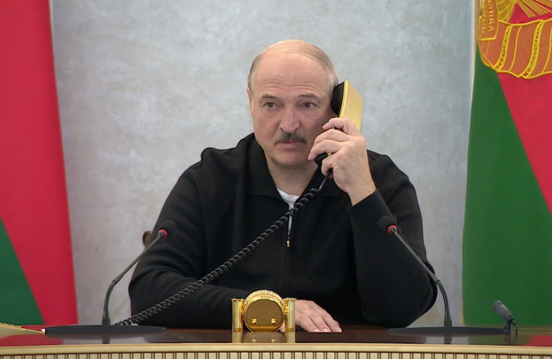 Автомат без магазина: почему Лукашенко будет защищать свой режим до последней капли крови белорусов