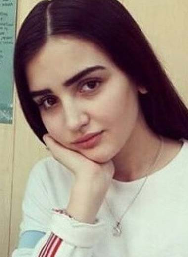 Стиль Дины Саевой: как одевалась блогерша-миллионерша из Таджикистана до славы
