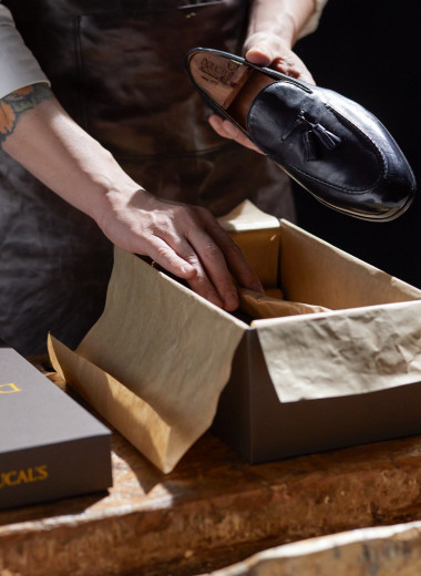 Владелец обувного бренда Doucal's — о ручной работе и письме из Ватикана