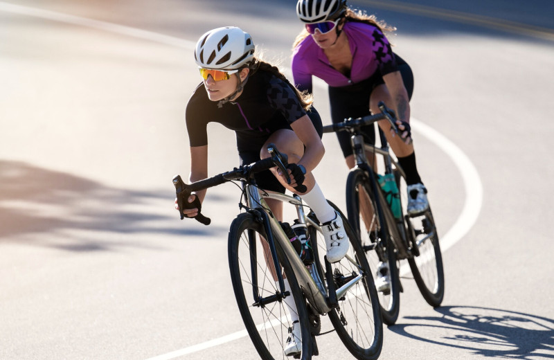 Многозадачность против скорости: чем трековый велосипед отличается от шоссейного