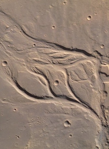 Геологи поместили часть древних марсианских рек под лед