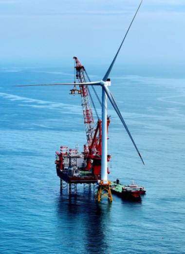 100 тайфунов должен выстоять морской ветряк в Китае: как справиться с таким испытанием