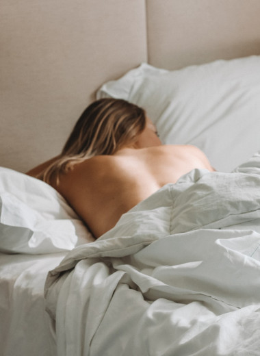 Как правильно спать в жару: 7 советов, чтобы не перегреться