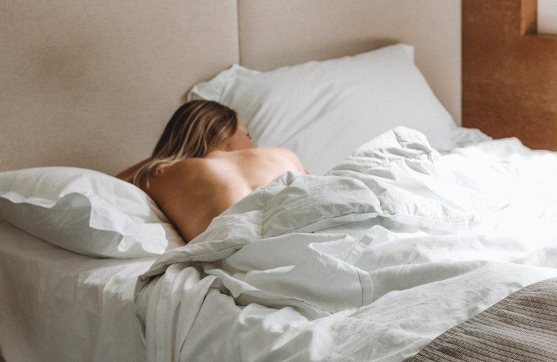 Как правильно спать в жару: 7 советов, чтобы не перегреться