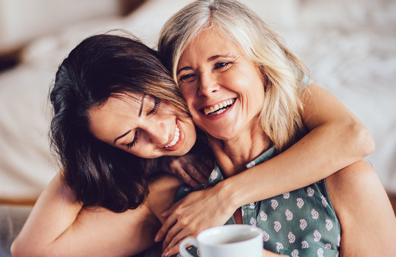 45 трогательных цитат о маме, которые помогут тебе выразить свои чувства к ней