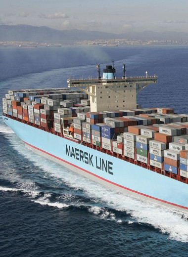 Как гигантские контейнеровозы перевозят грузы