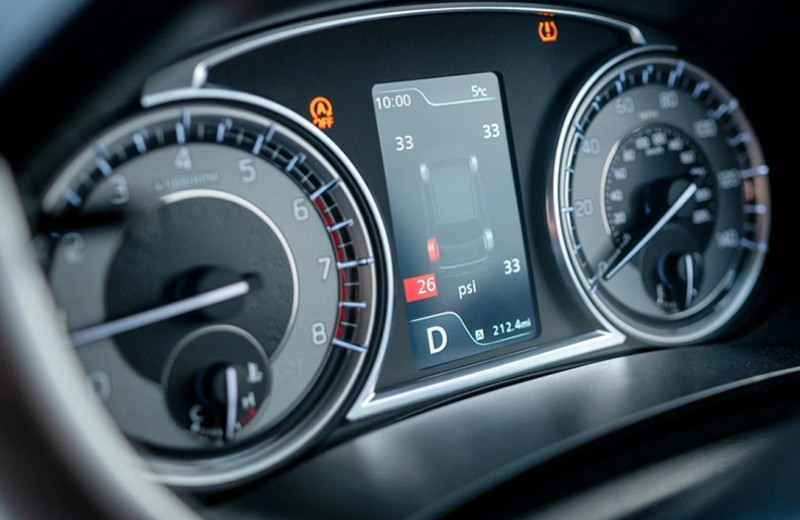 Почему появляется ошибка давления в шинах и как ее сбросить